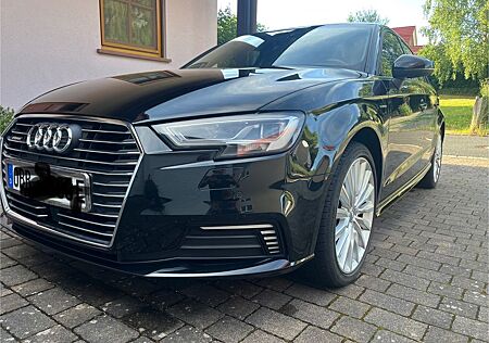 Audi A3 1.4 TFSI e-tron S tron. design Sportback ...