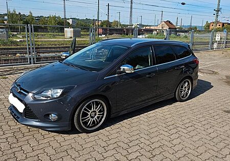 Ford Focus 1,6 EcoBoost 110kW Titanium Turnier ST Opt
