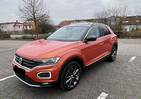 VW T-Roc Volkswagen 2.0 TDI SCR DSG 4MOTION Style DSG LED AHK