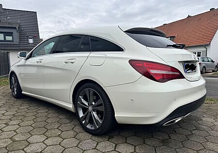 Mercedes-Benz CLA 180 Shooting Brake -
