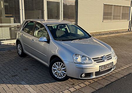VW Golf Volkswagen 5 1.6 United 1.Hand Navi Klima PDC Tüv neu