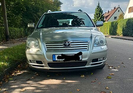 Toyota Avensis Combi Executive 2.0-l-VVT-i Automati...