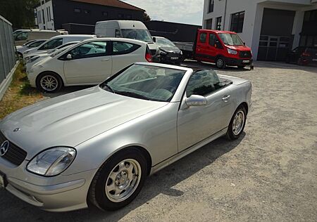 Mercedes-Benz SLK 200 Kompressor "wenig KM~2.Hand*Kein Rost**