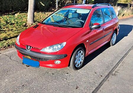 Peugeot 206 TÜV NEU wir Donnerstag abgemeldet