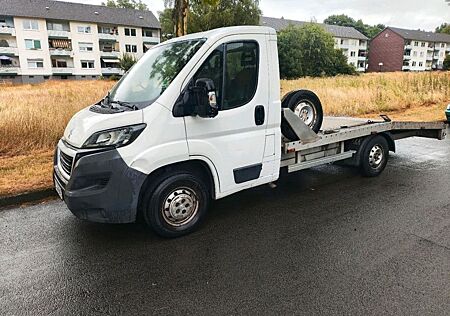 Peugeot Boxer Abschleppwagen