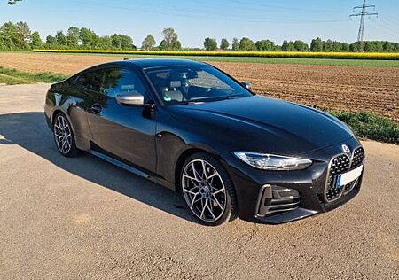 BMW M440i xDrive Coupé A - Garantie /GlasD /360/ HUD