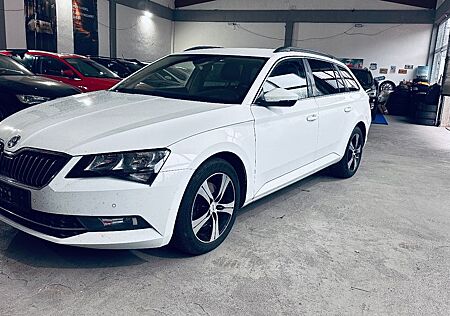 Skoda Superb 2.0 TDI DSG NAVI Combi Ambition