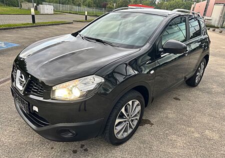 Nissan Qashqai 360 4X4 AUTOM.AHK.PANO.BOSE
