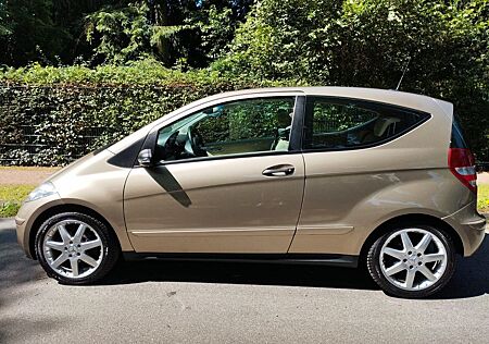 Mercedes-Benz A 150 super gepflegt TÜV und Inspektion neu