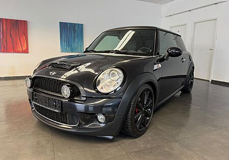 Mini Cooper S 1.6 TURBO H&K PANO TÜV NEU