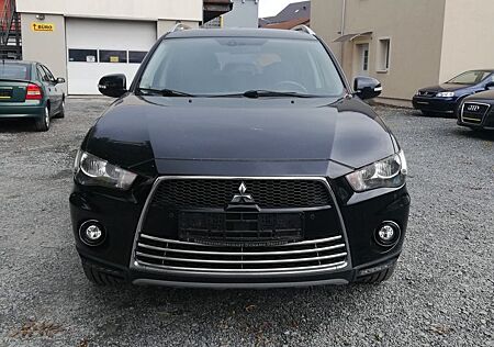 Mitsubishi Outlander 2.2 DI-D Invite 4WD TC-SST*HU 04/25*