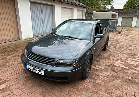 VW Passat Volkswagen 1.8 T Highline Highline