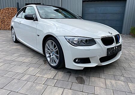 BMW 320d Coupe M Paket Schalter Leder Navi Xenon