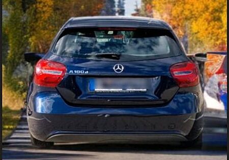 Mercedes-Benz A 180 d DCT -