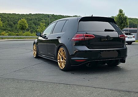 VW Golf Volkswagen 2.0 TSI GTI Performance 450ps