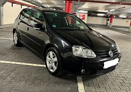 VW Golf Volkswagen 1.9 TDI United AUTOMATIK KLIMAA~SHZ~PDC~