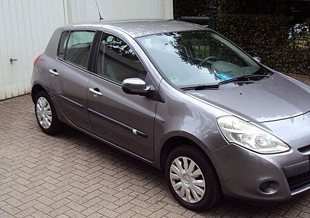 Renault Clio III 1.2 / 5-Türig / 100taus.Km / Tüv Neu