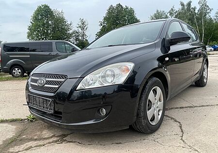 Kia Cee'd / Ceed