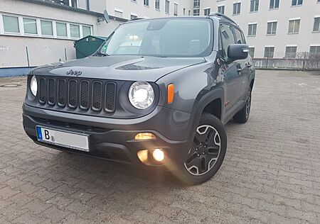 Jeep Renegade 2.0 MultiJet 125kW D Trailhawk 4x4 ...