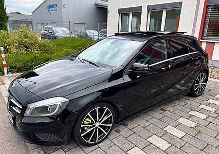 Mercedes-Benz A 180 A-Klasse sportlich, elegant mit Panorama.