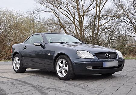 Mercedes-Benz SLK 200