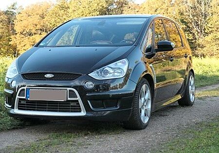 Ford S-Max 2,0 TDCi 103kW DPF Titanium Individual