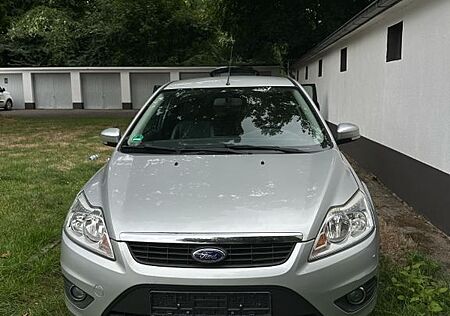 Ford Focus 1,6 Silver Magic Silver Magic