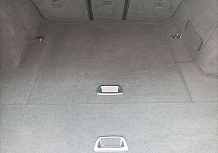 BMW 318i Touring -