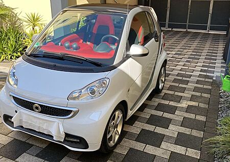 Smart ForTwo coupé 52kW mhd passion*Pano*Navi*8-Fach