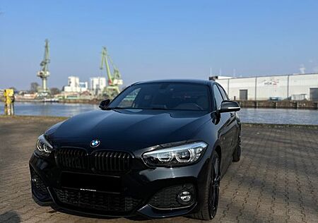 BMW 120i M Sport; 8-Fach; Lenkradheizung