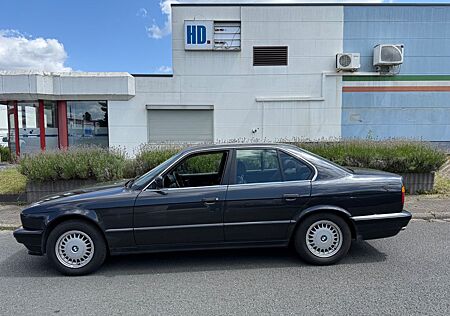 BMW 525i 525