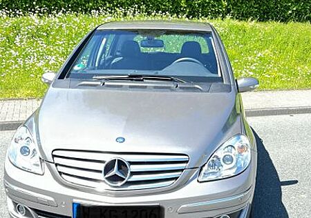 Mercedes-Benz B 170 -