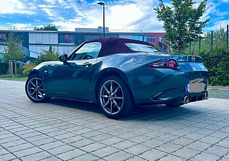 Mazda MX-5 Nur 1 Woche - MX5 Advantage Design 8 Räder