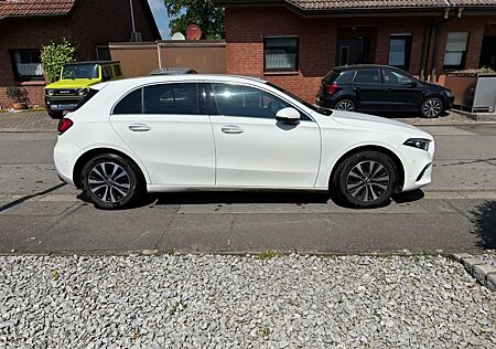 Mercedes-Benz A 180 -