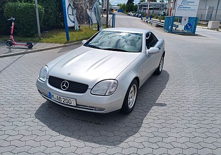 Mercedes-Benz SLK 200 -