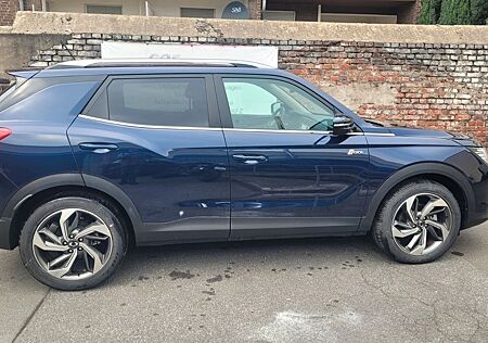 SsangYong Korando 1.5 T-GDI Leder Schiebedach LED 19" Klim