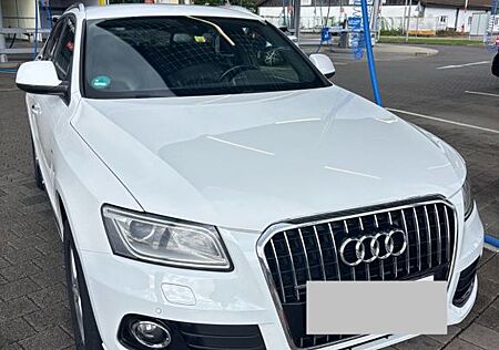 Audi Q5 3.0 TDI S tronic quattro -