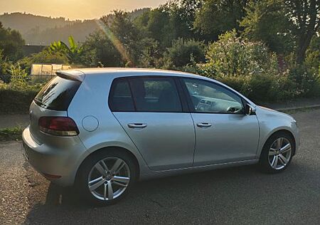 VW Golf Volkswagen 1.4 TSI 90 kW Highline Familienwagen