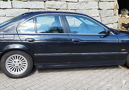 BMW 535i Schalter V8