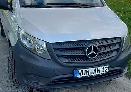 Mercedes-Benz Vito Tourer Pro AHK 9 Sitze