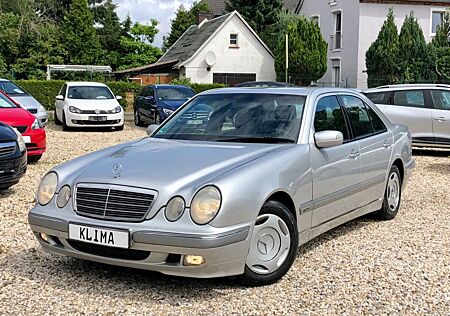 Mercedes-Benz E 200 ELEGANCE