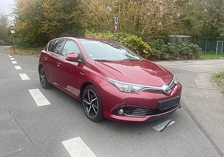 Toyota Auris Hybrid Edition-S+