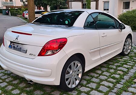 Peugeot 207 CC Black & White Edition 120 Black & Whi...