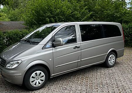 Mercedes-Benz Vito Leichenwagen Hentschke