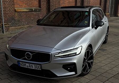 Volvo V60 D4 Geartronic R Design 190 ps