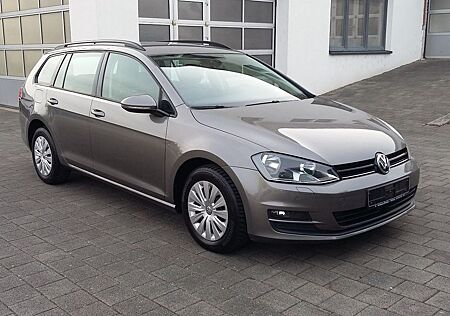 VW Golf Volkswagen 1.6 TDI BMT Comfortline Variant