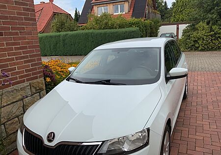 Skoda Rapid 1.0 TSI Active Spaceback Active