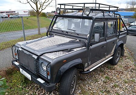 Land Rover Defender 110 Td5 Tomb Raider Crew Cab Original