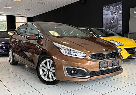 Kia Cee'd / Ceed 1,6 CRDi Dream Team Premium+ Top