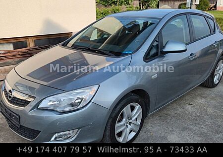 Opel Astra J Lim. 5-trg. Edition
